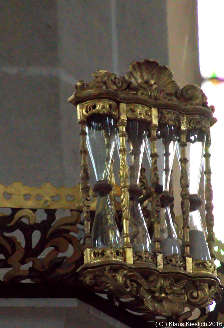 Diese Sanduhr ist ein Detail der Kanzel in St.Marien von Torgau