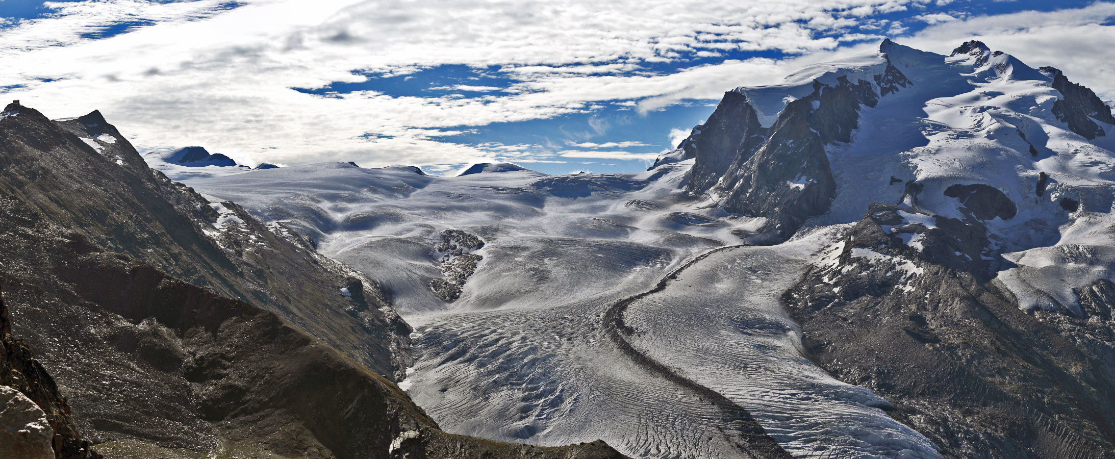 Diese Sicht am Morgen zum zweithöchsten Alpenmassiv überhaupt...