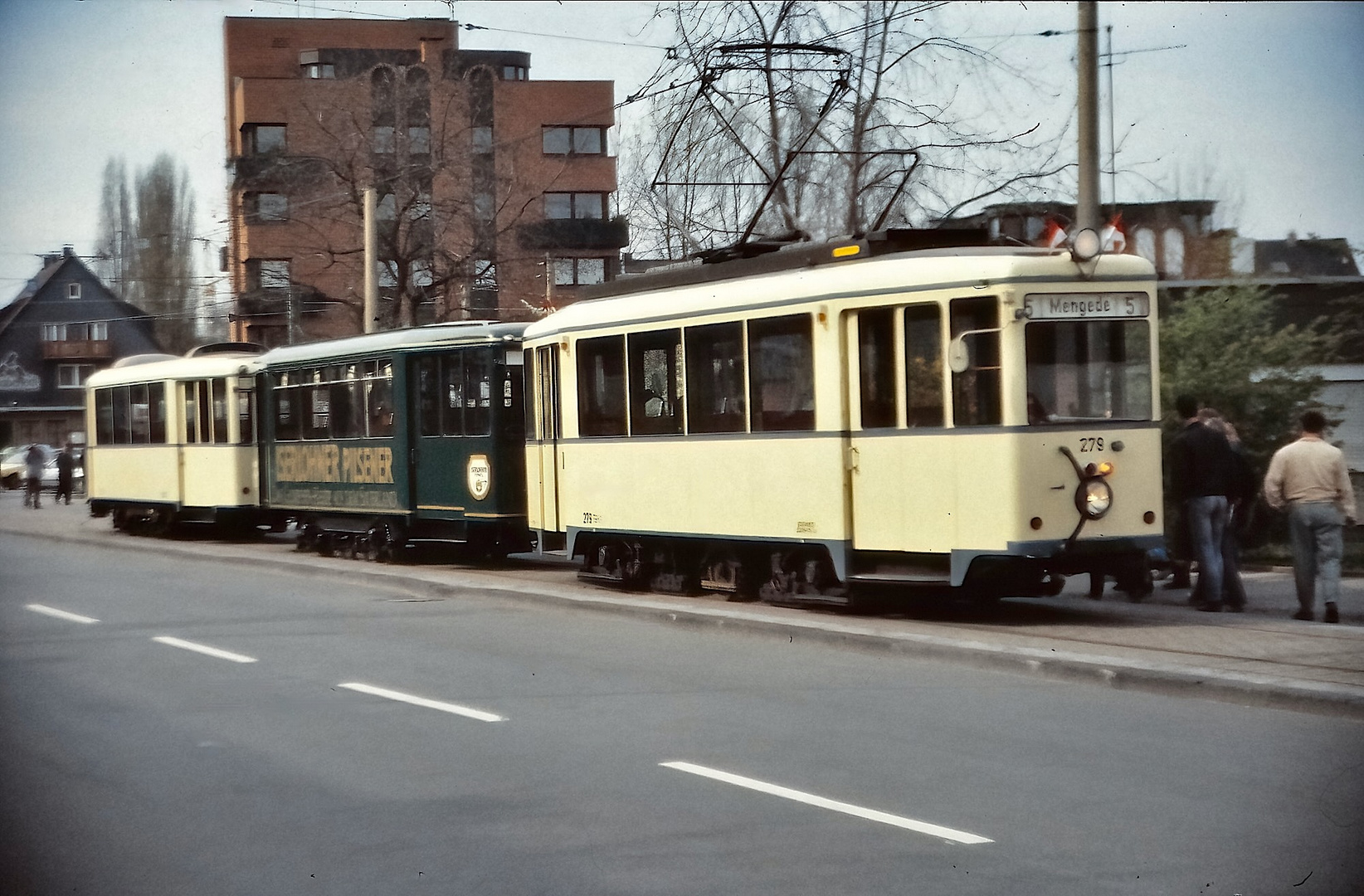 Diese Straßenbahn...