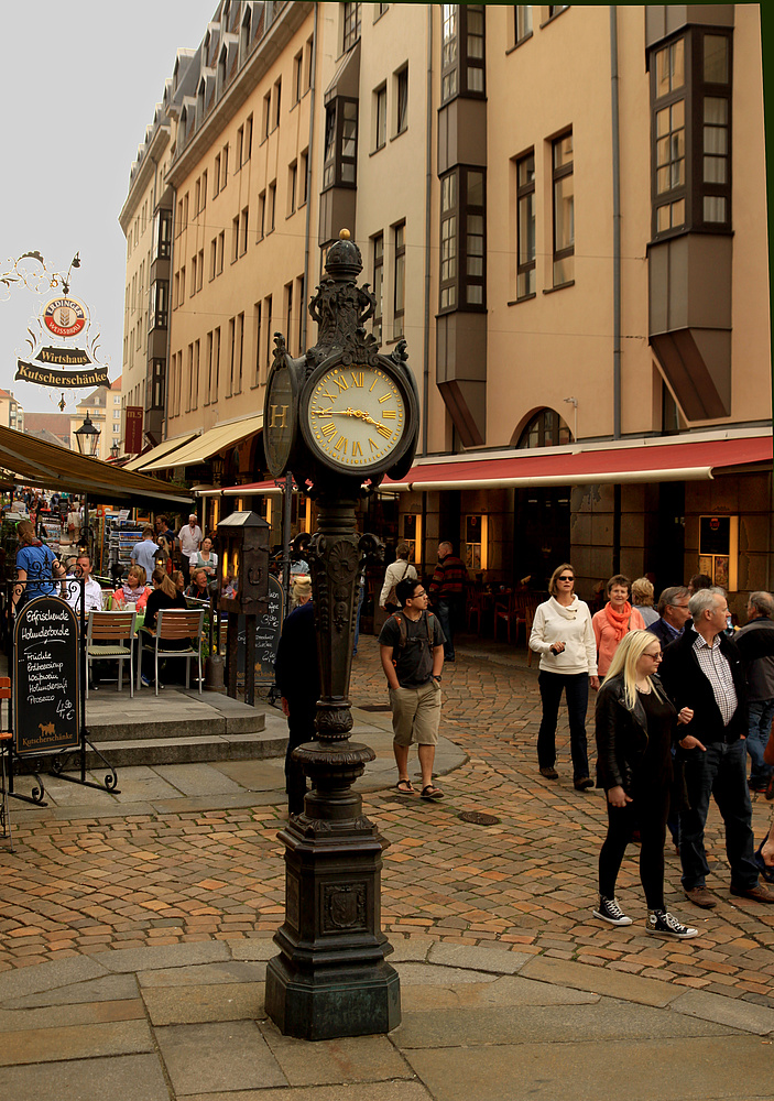 Diese Uhr erregte meine Aufmerksamkeit