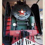 Diese winzige russische Lokomotiven steht auch in Rügen im Museum ... 