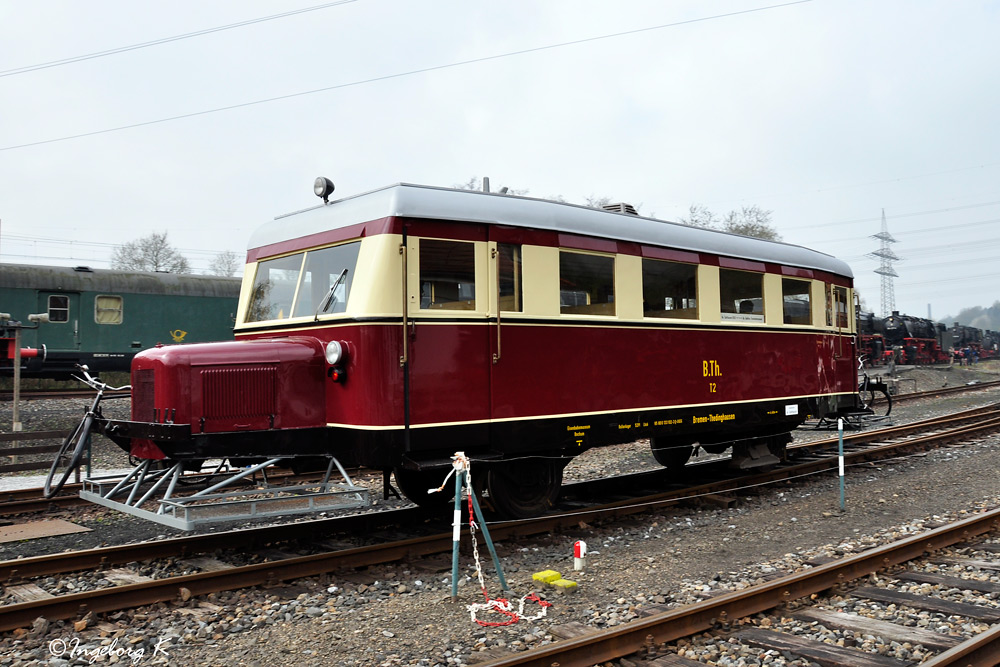 Diesellok - fährt von Bochum Hbf. zum Eisenbahnmueum Dahlhausen