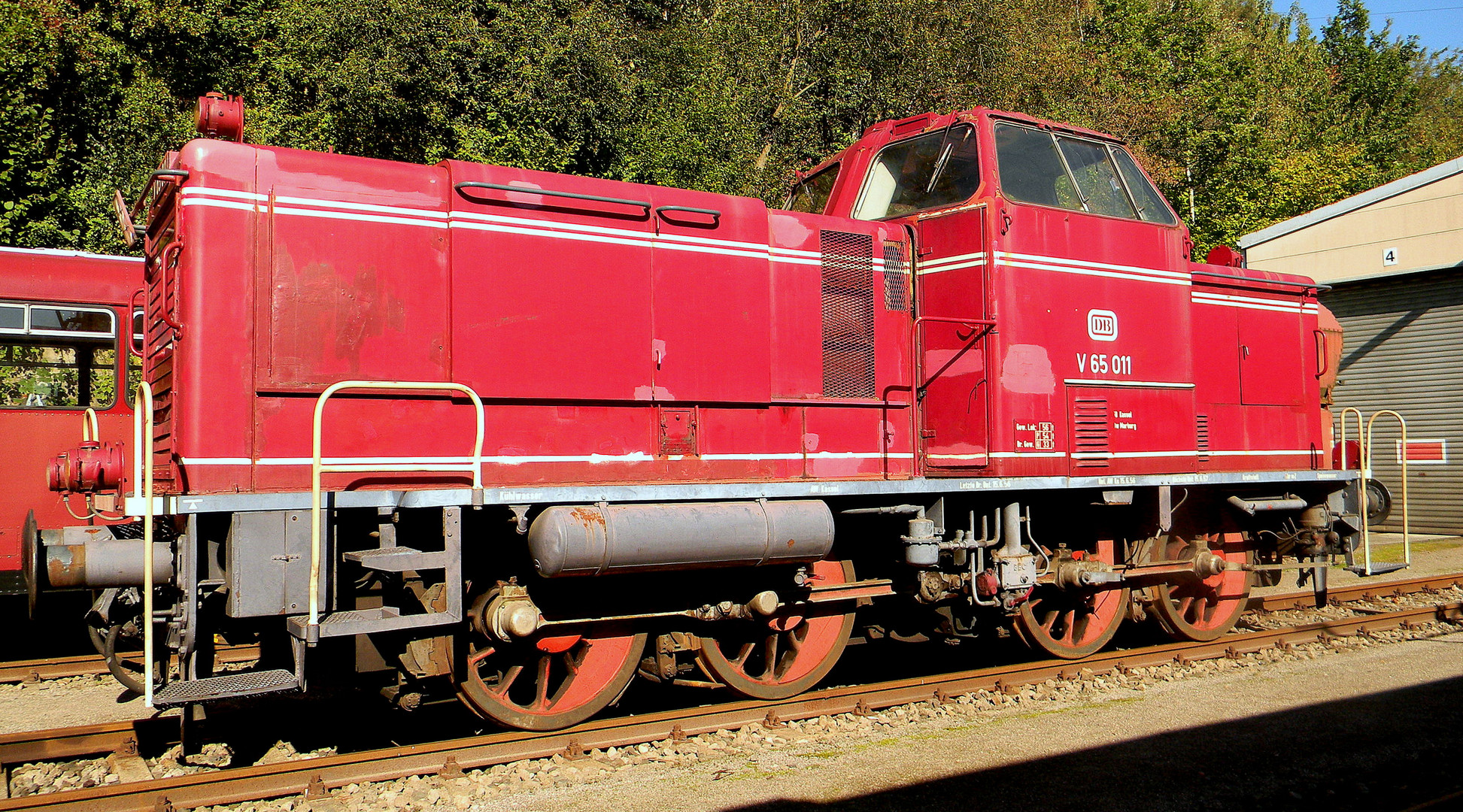 Diesellok ( V 65 011 )