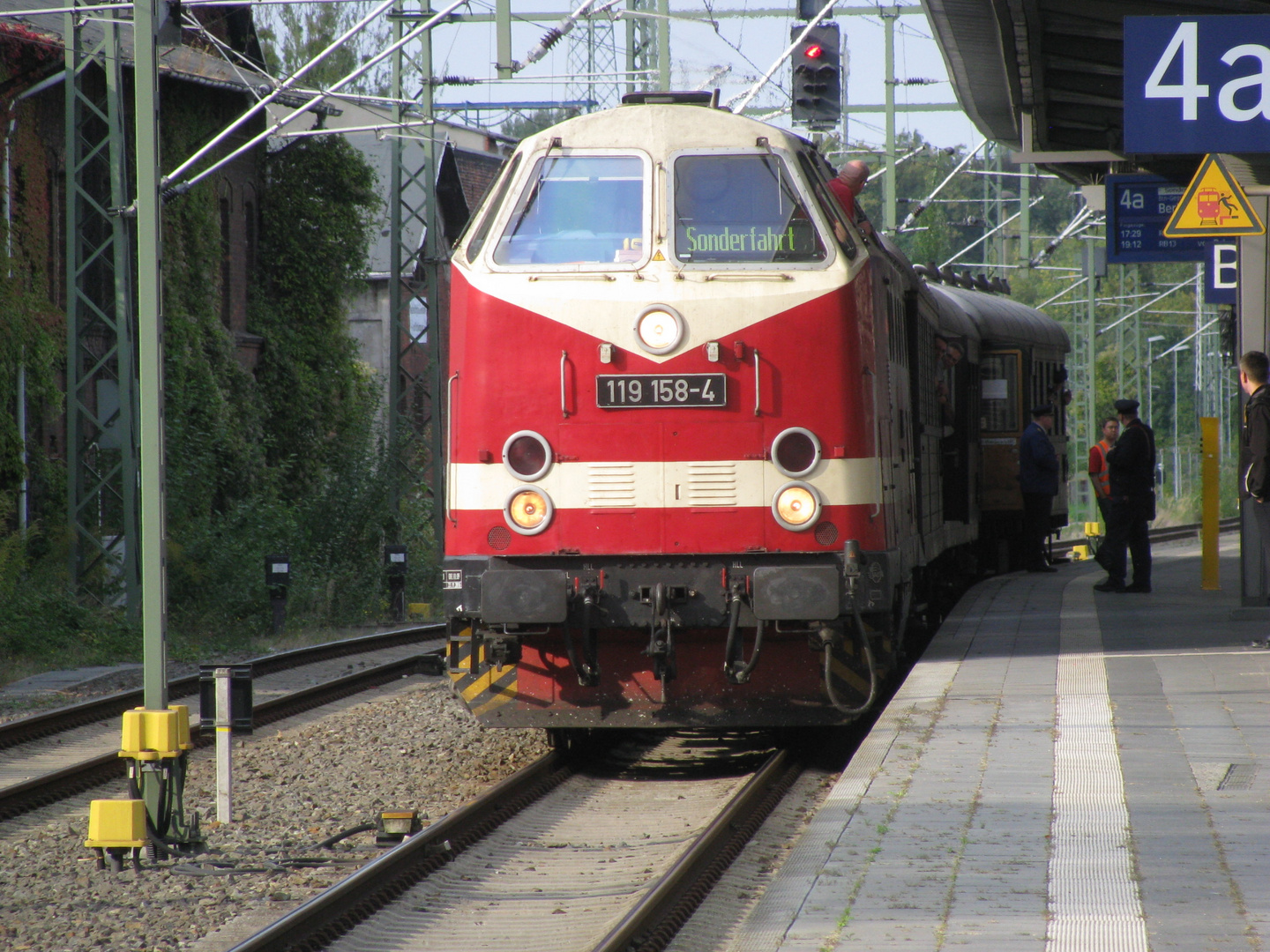 Diesellokomotive mit Sonderzug (Berlin)