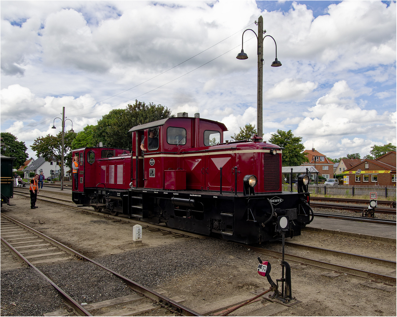 Diesellokomotiven V3 und V4 EMDEN Foto & Bild bahnhof, eisenbahn