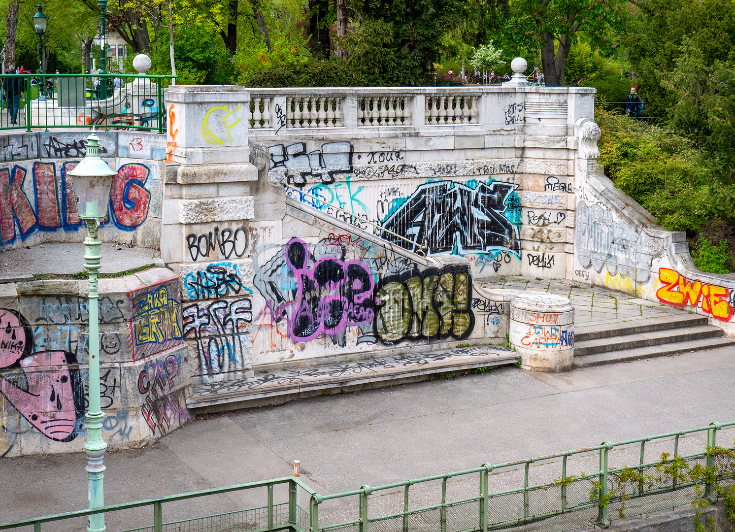 dieser abgang vom stadtpark zum wienfluss..