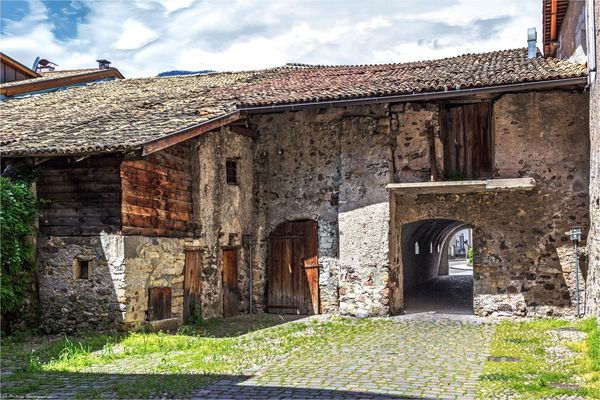 Hinterhöfe Bilder & Fotos