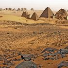 Dieser Anblick auf das südliche und in der Ferne nördliche Pyramidenfeld faszinierte mich sehr …