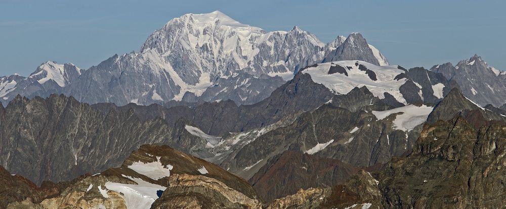 Dieser Mont Blanc in 70km Entfernung ist der beste, den ich in 20 Jahren Wallis aufnehmen konnte...