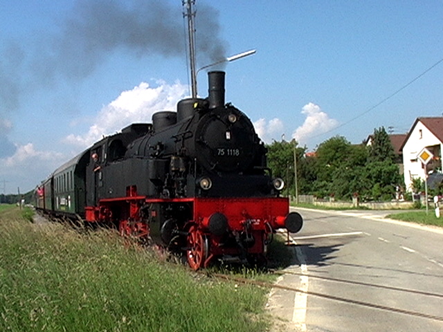 Dieses Bild entstand auf der Strecke Amstetten-Gerstetten, hir bei der Ausfahrt aus Stubersheim