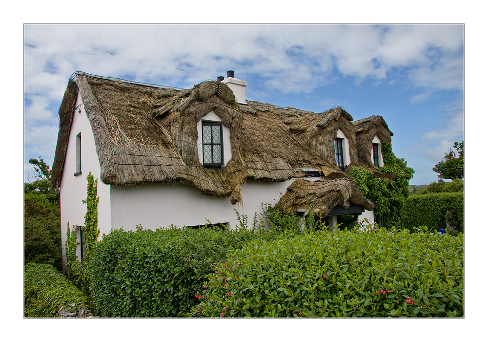 Dieses irische Haus mit flauschigem Dach