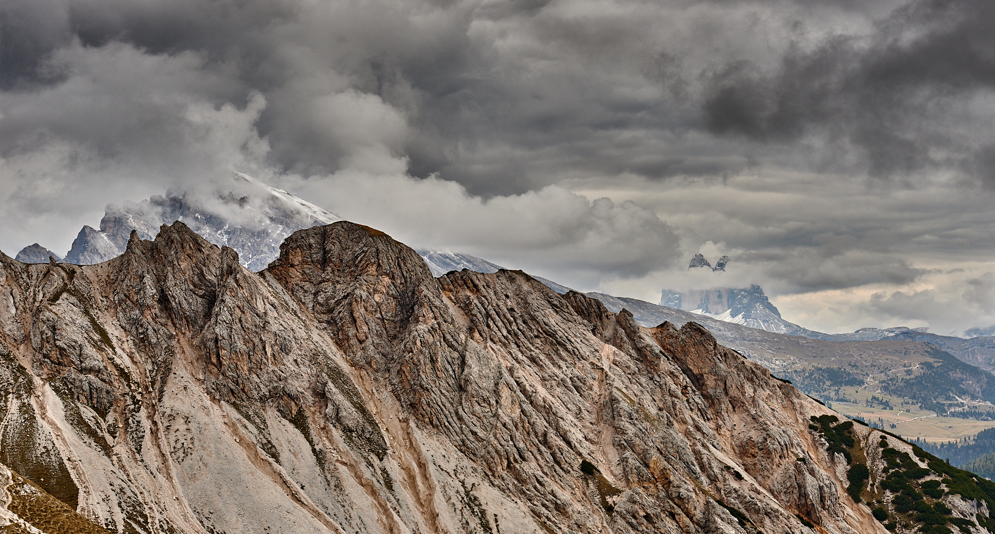 Dieses Jahr ist eine Tour auf den Dürrenstein (2839 m), links im Hintergrund geplant,...