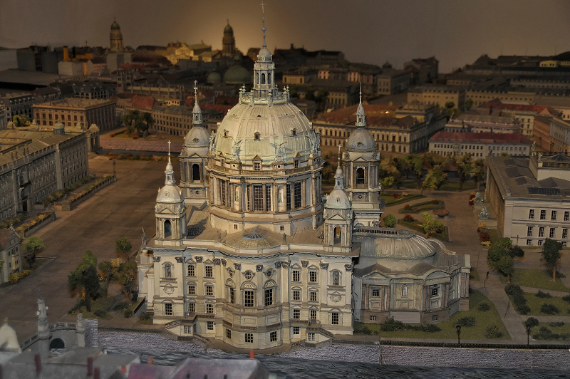 Dieses Modell des Berliner Dom's...