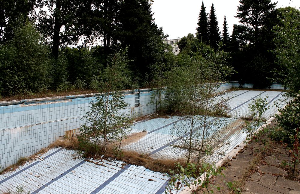 Dieses Schwimmbad... Foto & Bild architektur, lost places