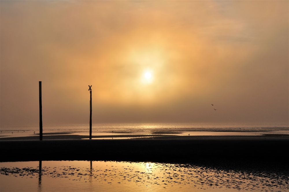 Diesige Wolken am Strand von St.Peter Ording