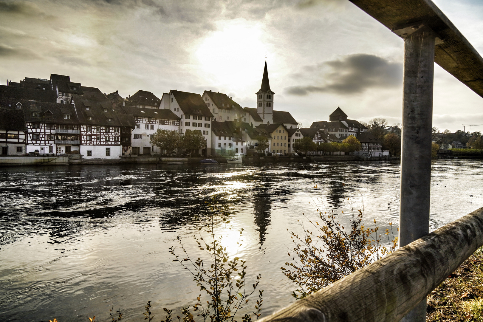 Diessenhofen in der Schweiz im Sonnenuntergang 