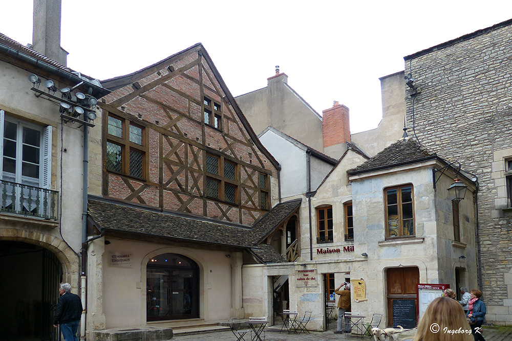 Dijon - in einer kleinen Gasse der Altstadt