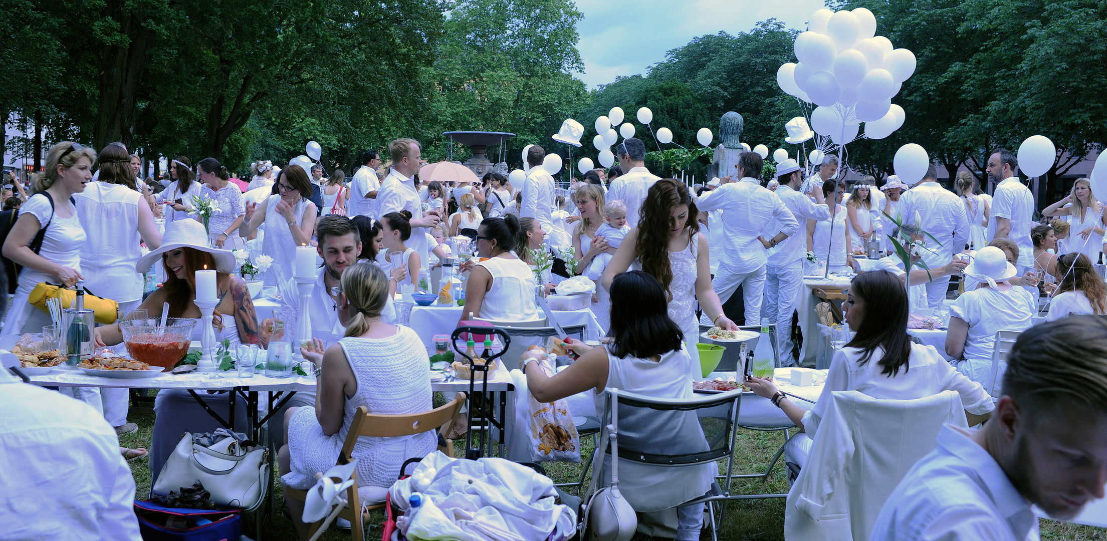 Diner en blanc