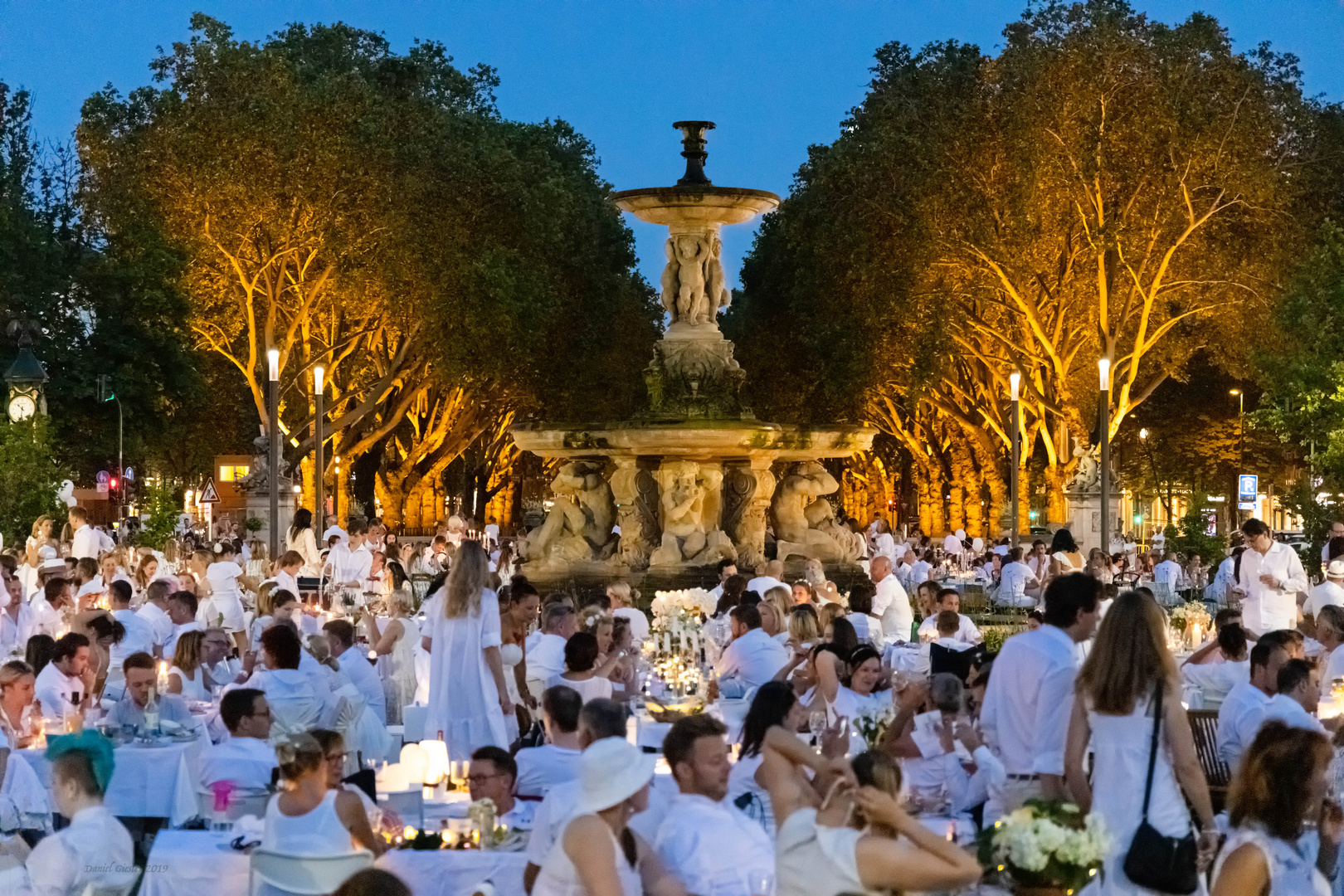 Diner en Blanc