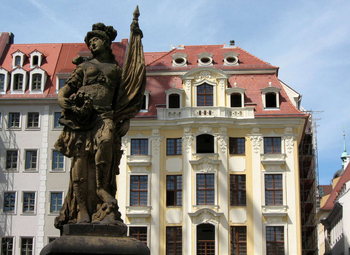 Dinglinger Haus vom Juwelier mit dem Türkenbrunnen davor