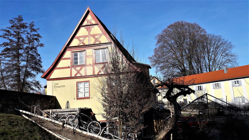 Dinkelsbühl :  zum etwas anderem "Biergarten" Kunst und Kulinarisches