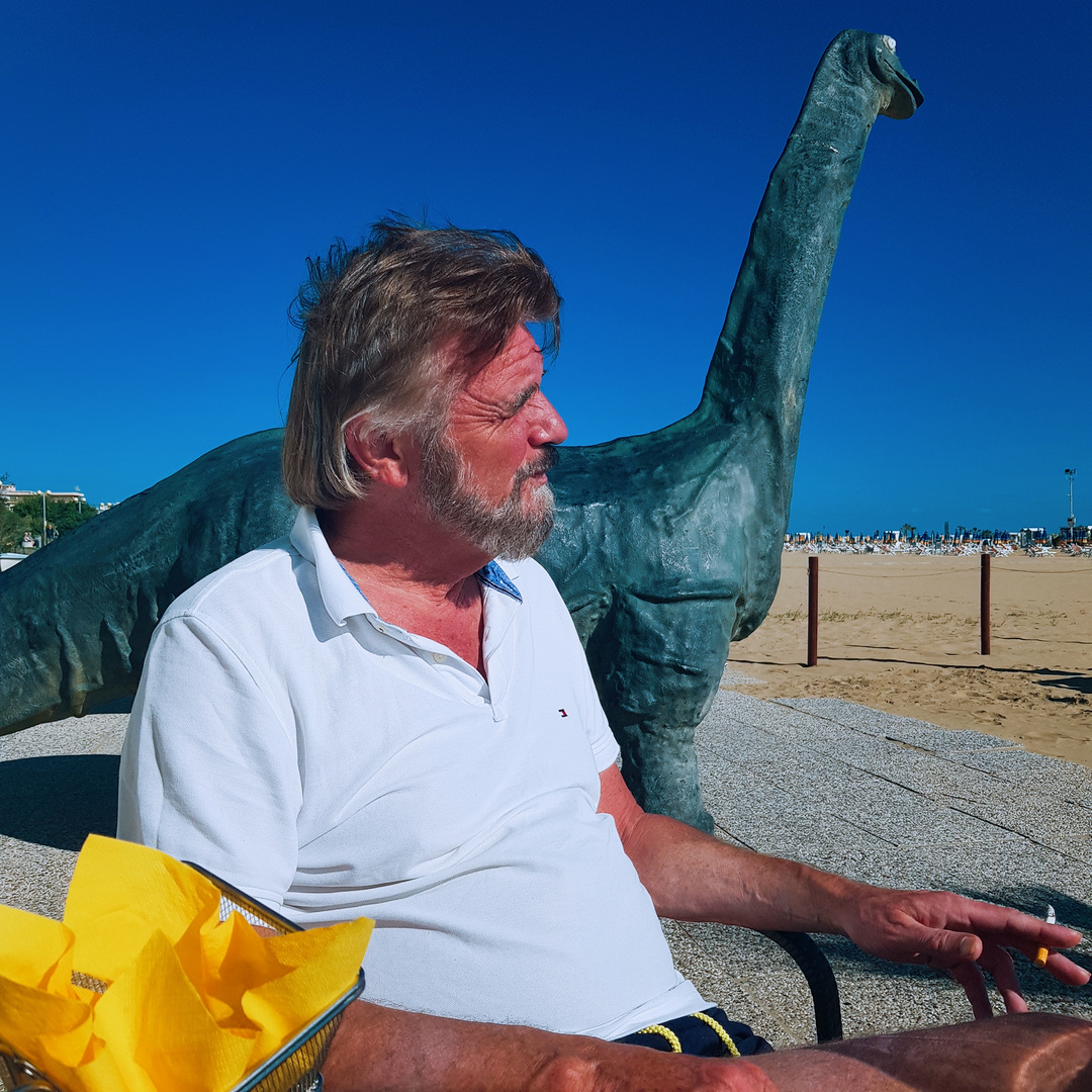 Dinosaurier am Strand - eine Art Triptychon