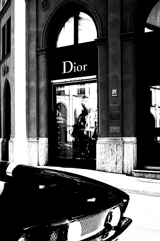 * dior *