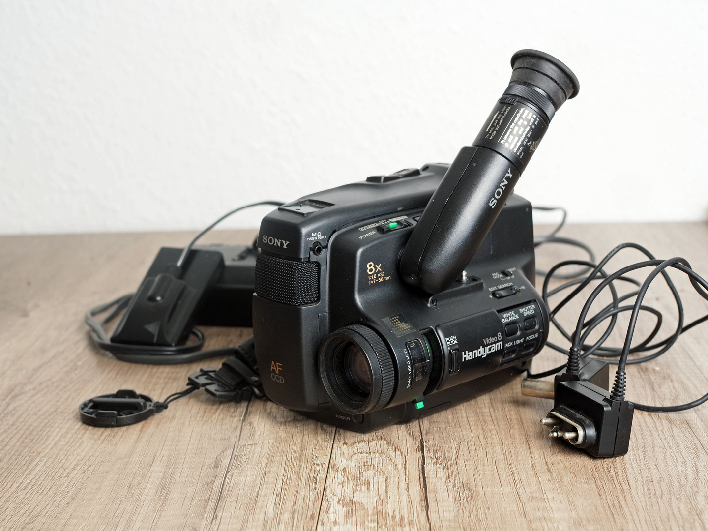 dir gute alte Sony Video8 Handycam