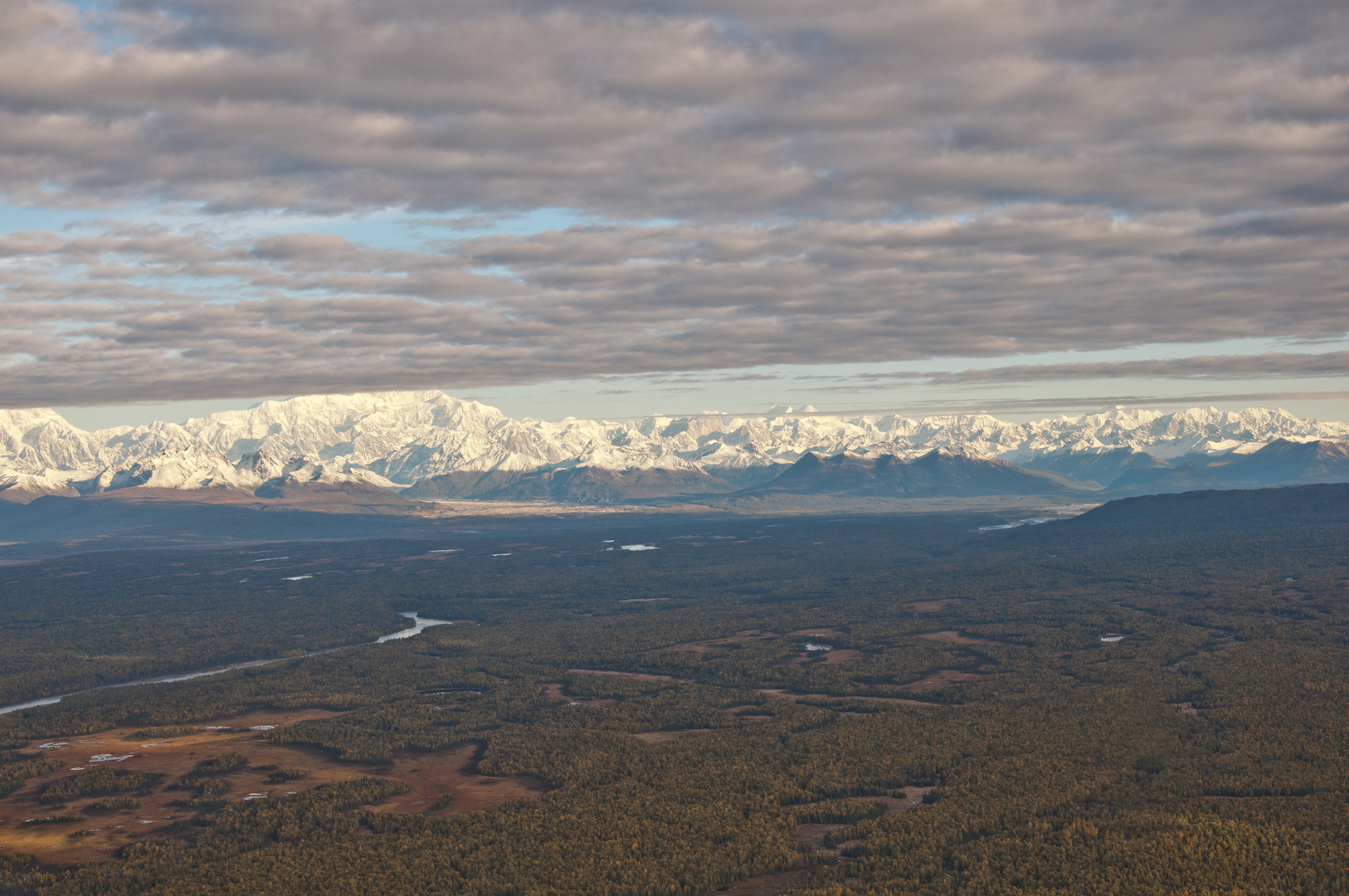 Direct way to the Alaska Range