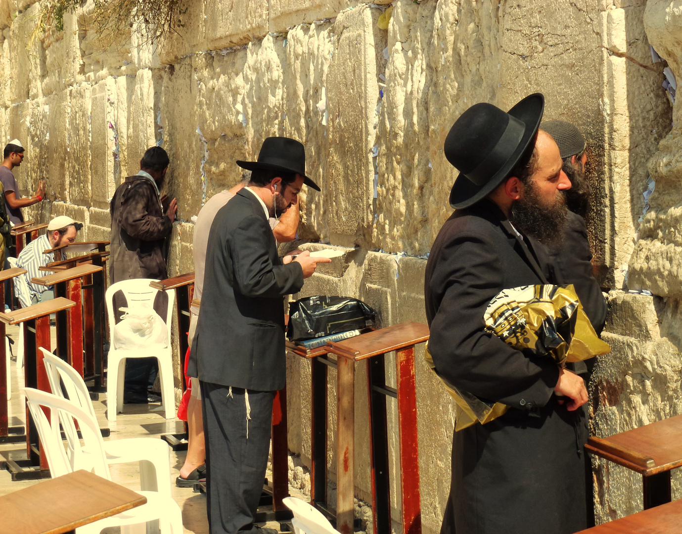 direkten Kontakt zu Gott an der Klagemauer in Jerusalem