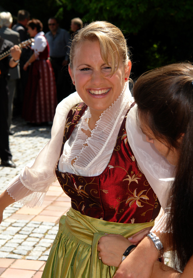 dirndl