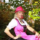 Dirndl mit Hut