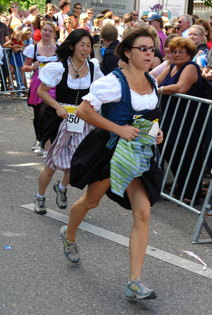 dirndl und lederhoselauf