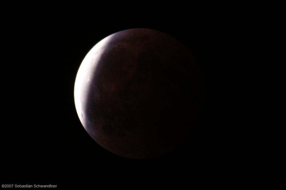 disappearing lunar eclipse