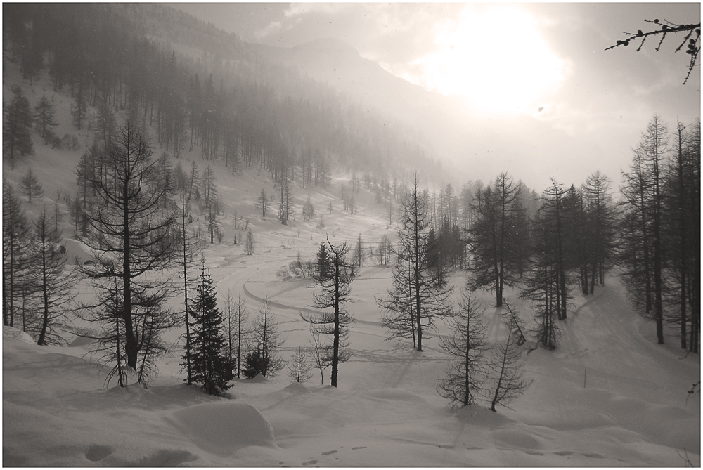 Discesa dal Rifugio Bonatti