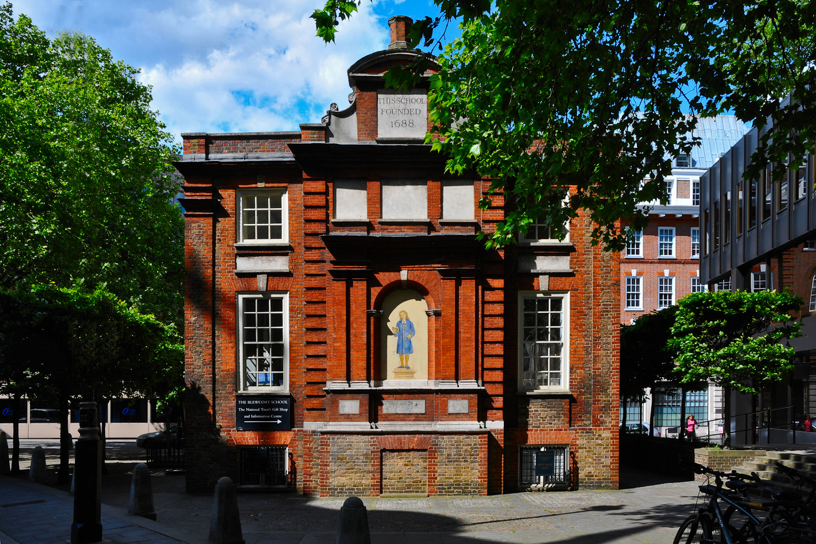 Discover London : The Bluecoat School (1)