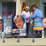 Diskussion vor der Wahl auf einem deutschen Balkon