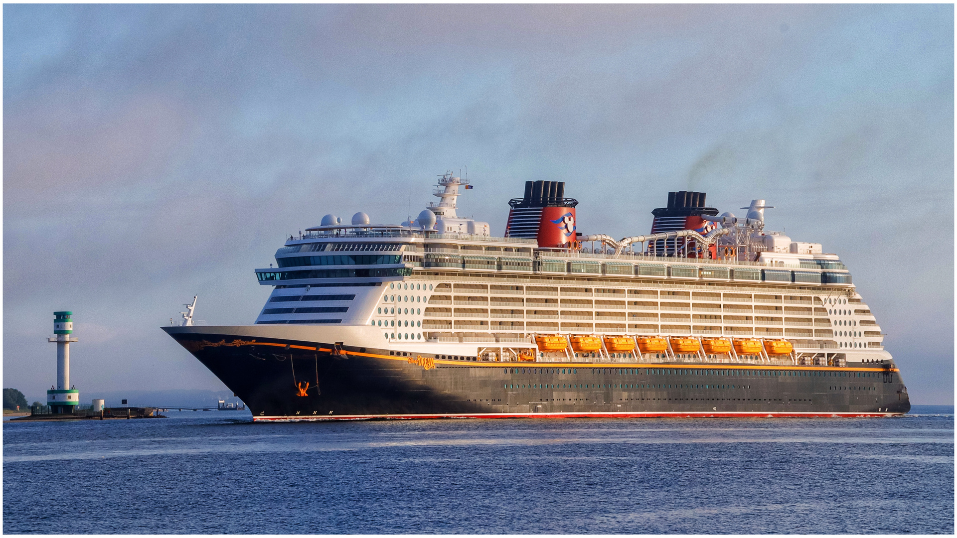 DISNEY DREAM