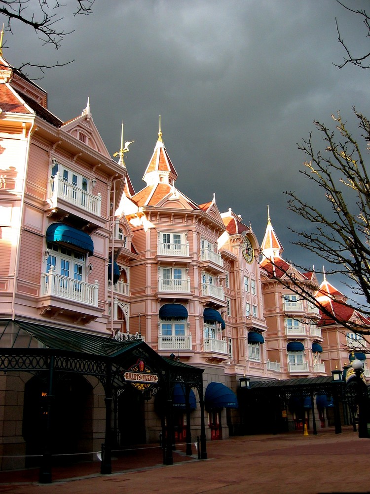 Disneyland Hotel - Disneyland Resort Paris (2007)