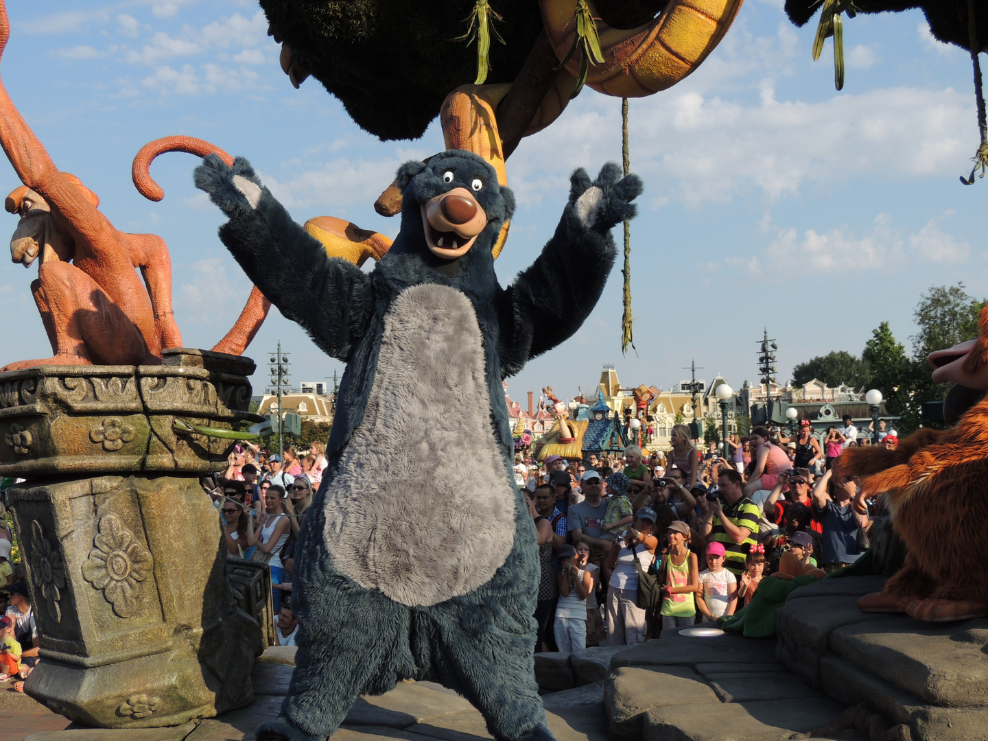 Disneyland Paris - Balu aus "Das Dschungelbuch" in der Parade