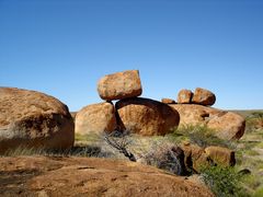 Divided rocks, 2