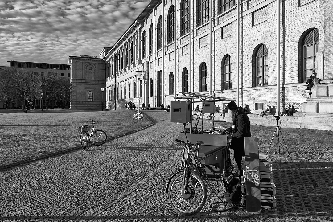 DJ-Bike an der Münchener Pinakothek