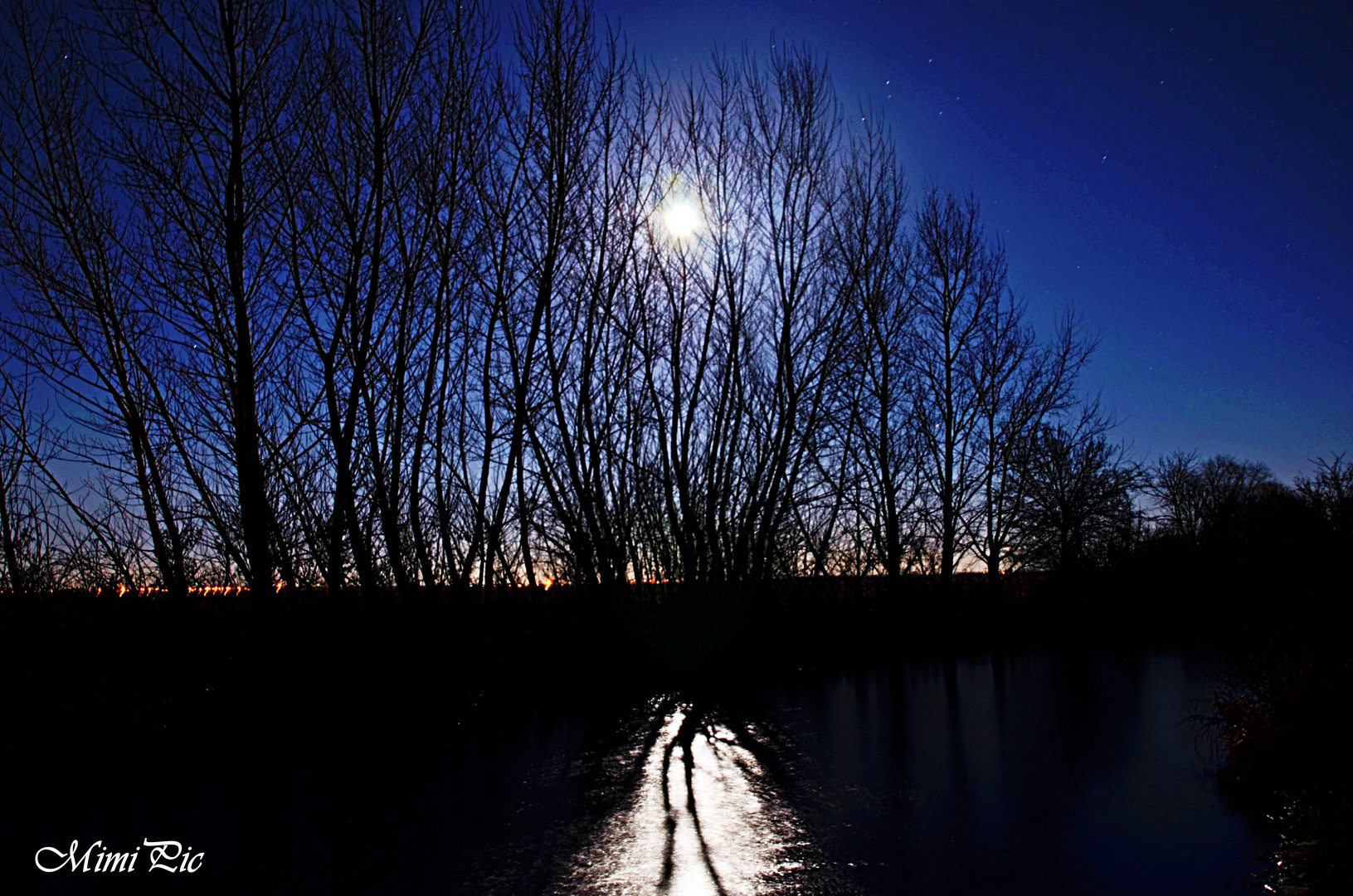 DJ Kanal bei Vollmond