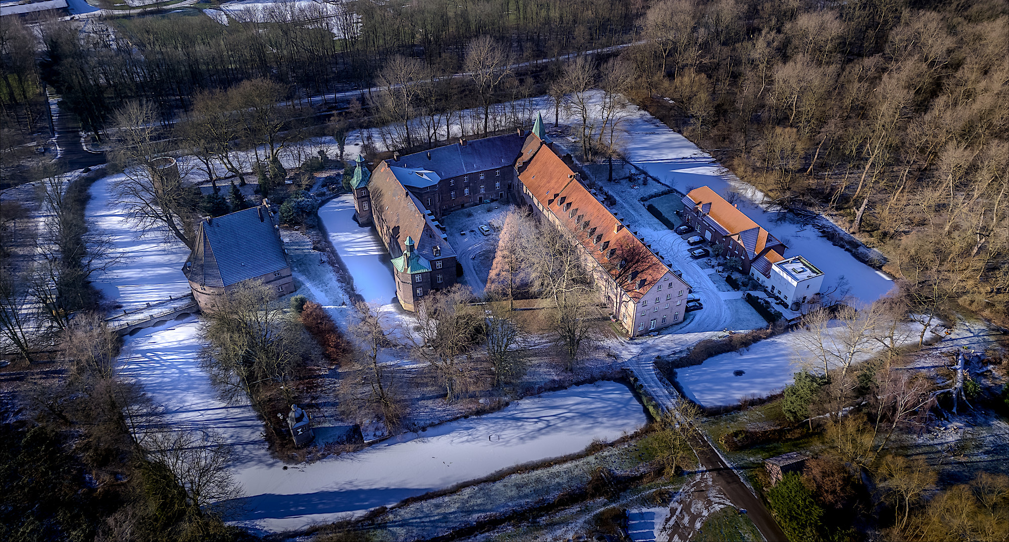 DJI-Schloss Bladenhorst 2024-001