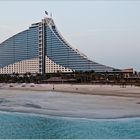 DJUMEIRAH  BEACH ODER DIE WELLE