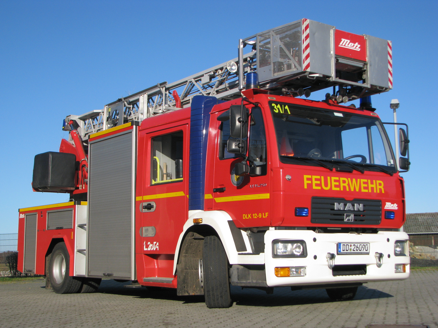 DLK 12-9 LF / Stadtteilfeuerwehr Weixdorf