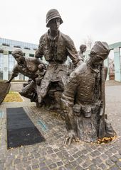 Dluga - Pomnik Powstania Warszawskiego (Warsaw Uprising Monument) - 04