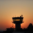 do.airport-tower ,morgens um fünfuhrsechzig....