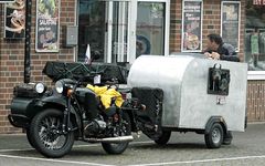 Dobermann-Wohnwagen !