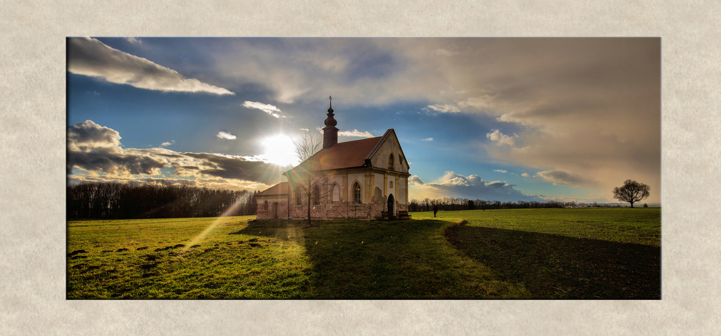 Doblkapelle und die Kaiserlinde